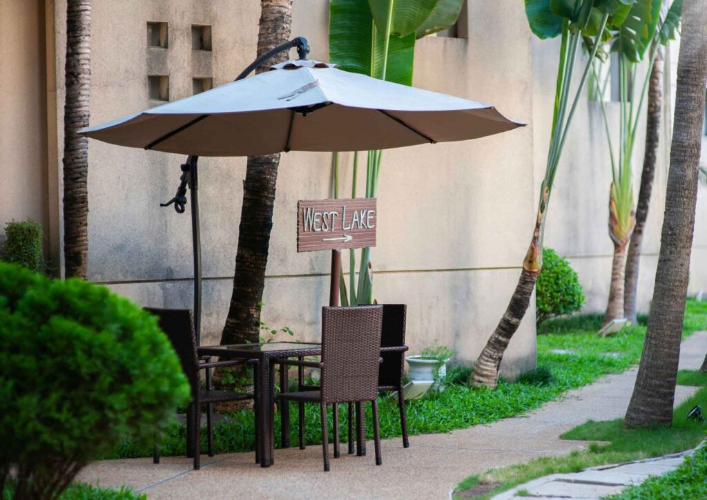 Best cantilever parasol for windy conditions providing shade on a windy patio