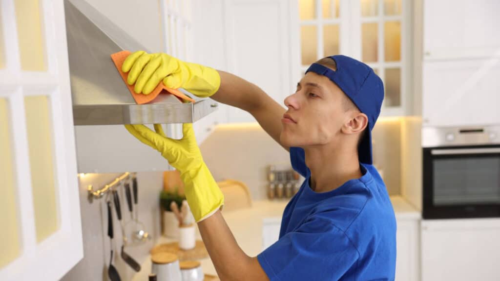 Cleaning stainless steel baffle filters from ducted range hood